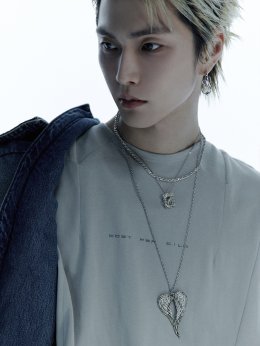 XngHan&Xoul (ซึงฮันแอนด์โซล) กลับมาอย่างเปล่งประกายด้วยมินิอัลบั้มชุดแรก "Glow" (โกลว์) นำเสนอสีสันทางดนตรีผ่าน 5 เพลงที่อิงจากซาวนด์ EDM หลากหลายแบบ